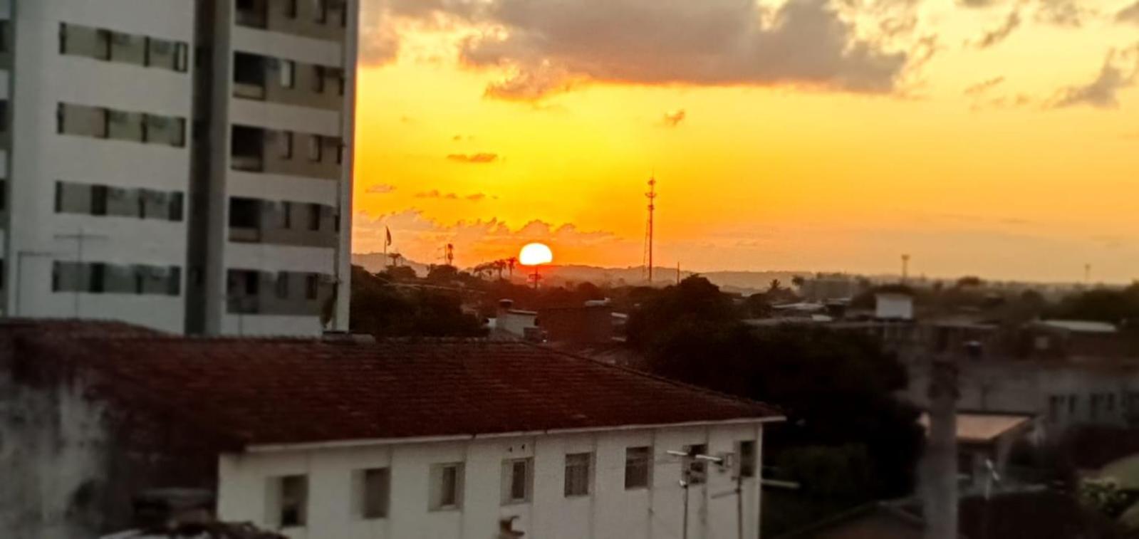 Suite E Quartos -1 Suite Com Banheiro Privativo - 2 Quartos Triplos - Banheiro Social Ρεσίφε Εξωτερικό φωτογραφία